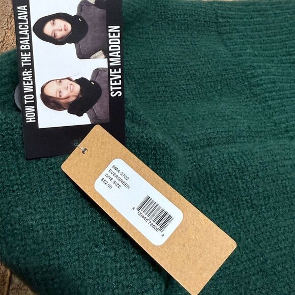 NWT STEVE MADDEN Women's Ribbed-Knit Balaclava Hooded Scarf Evergreen - Picture 4 of 5